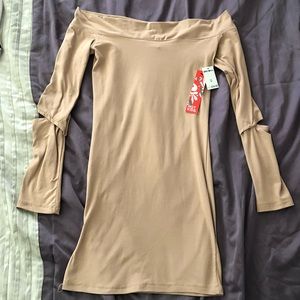 Long sleeve off the shoulder bodycon dress